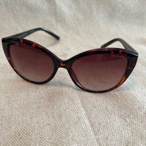 NWOT Tommy Hilfiger Sunglasses TH LAD98 Tortoise Cat Eye Brown Lenses- Women’s